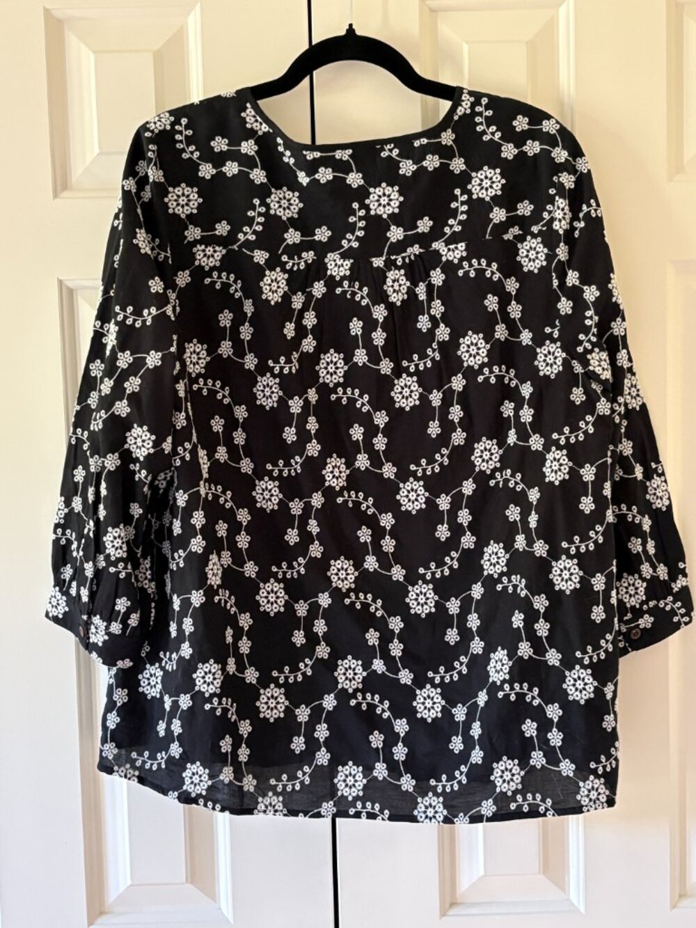 NWOT J. Jill Black Cotton Popover with Embroidered Floral Vines Sz L - Picture 5 of 6